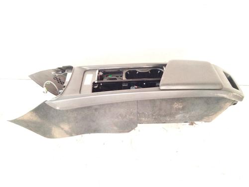 Used Middle console VOLVO XC60 II (246) B4 Mild-Hybrid (197 hp) 30578242