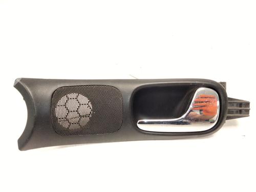 front-right-interior-door-handle-audi-a4-b5-8d2-1994-1995-1996-1997-1998-1999-2000-2001-36222400 main image