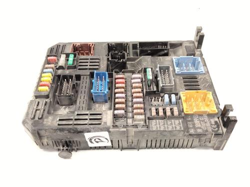 Used Fuse box Fuse box 25229669 25229669