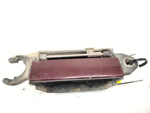 front-right-exterior-door-handle-audi-a4-b5-8d2-1994-1995-1996-1997-1998-1999-2000-2001-36222396 main image