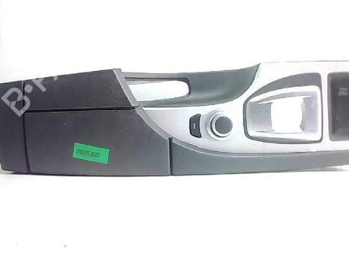 Apoyobrazos central Apoyobrazos central BMW 5 Touring (E61) 525 d (197 hp) 16112029 16112029