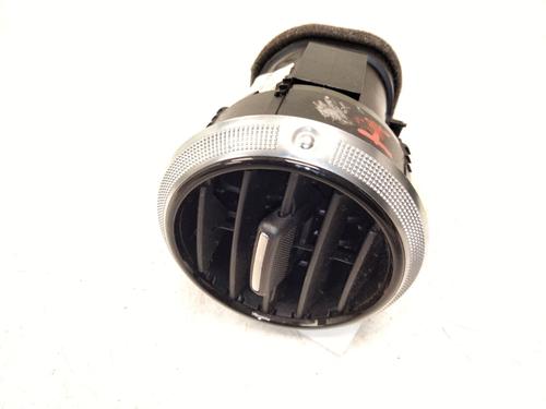 Used Air vent AUDI A3 Sportback (8PA) 1.6 TDI (105 hp) 31886094