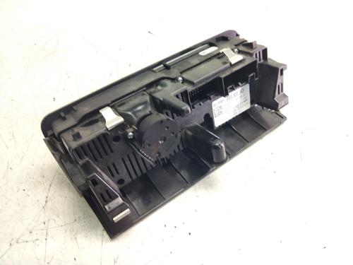 Climate control AUDI A1 (8X1, 8XK) 1.0 TFSI | BP17058988I5 