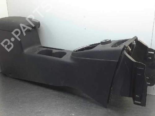 Used Armrest / Center console Armrest / Center console 7153368 7153368