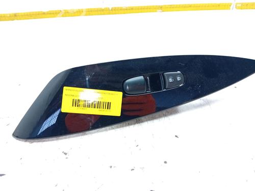 Højre fortil elrude kontakt NISSAN LEAF (ZE0) Electric (109 hp) 25229406