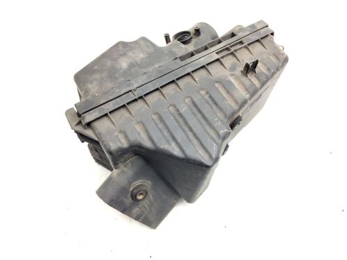 Used Air filter box TOYOTA AVENSIS Liftback (_T22_) [1997-2003]  15645191