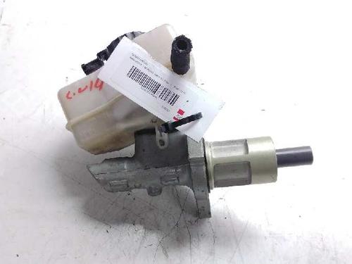 Used Brake master cylinder BMW 1 (E87) 118 d (122 hp) 10488998
