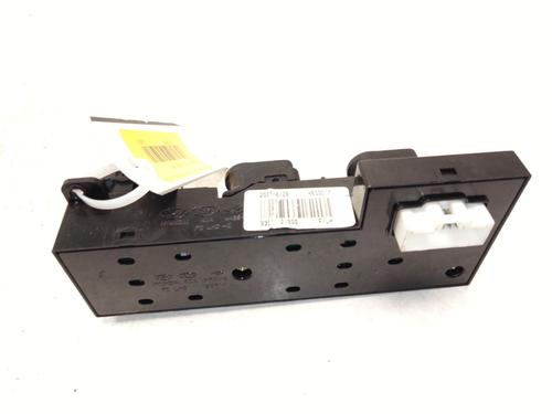 Left front window switch HYUNDAI i30 (FD) 2.0 CRDi | BP32290239I27