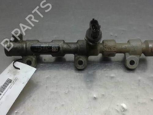 Used Injection rail Injection rail 4880953 4880953