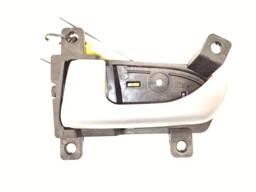 Used Rear left interior door handle KIA SPORTAGE III (SL) 1.7 CRDi (116 hp) 25604682