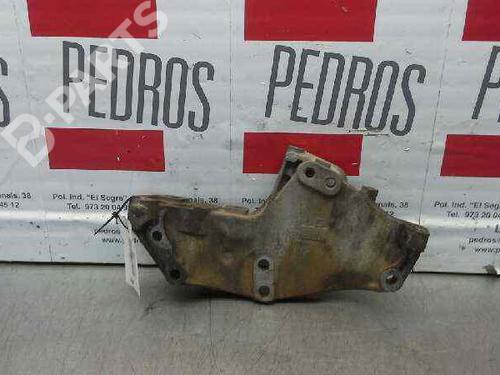 Used Engine mount Engine mount RENAULT TRAFIC II Van (FL) [2001-2026] 10261200 10261200