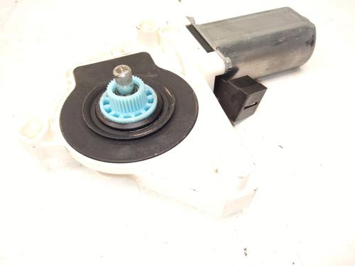 Used Left front window motor VW PASSAT B8 Variant (3G5, CB5) 2.0 TDI (150 hp) 22651479