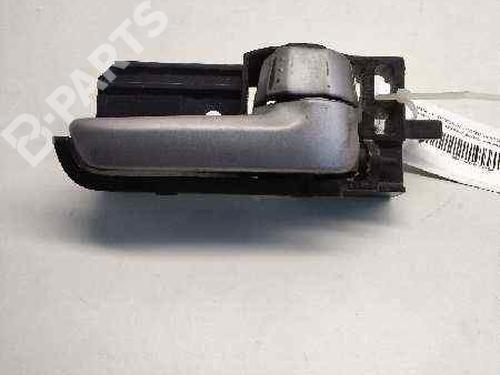 Used Front right interior door handle Front right interior door handle SUZUKI SWIFT III (MZ, EZ) 1.3 DDiS (RS413D) (69 hp) 10285939 10285939