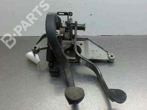Used Clutch pedal Clutch pedal MINI MINI (R50, R53) One (90 hp) 8775750 8775750