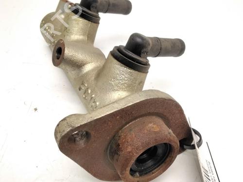 Used Brake master cylinder Brake master cylinder NISSAN VANETTE Van (_C22) [1986-2013] 15894213 15894213