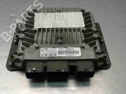 Used Engine control unit (ECU) Engine control unit (ECU) 8822136 8822136