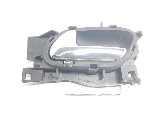 Used Front left interior door handle CITROËN C4 I (LC_) 2.0 HDi (136 hp) 3212343
