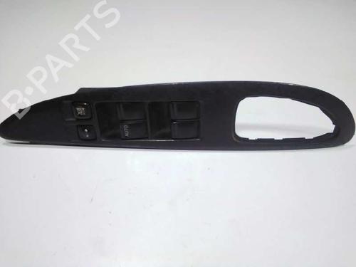 Used Left front window switch NISSAN PRIMERA (P12) [2002-2025]  10661911