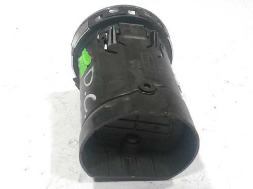 Air vent PEUGEOT 308 I (4A_, 4C_) 1.6 HDi | BP11646927I21