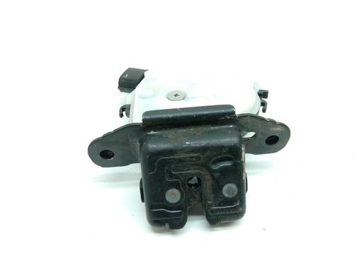 tailgate-lock-toyota-c-hr-_x1_-2016-36358899 main image