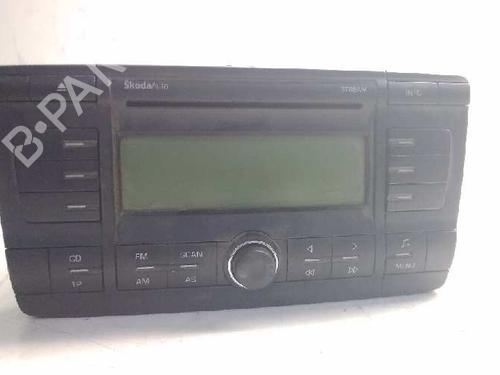 Used Radio SKODA OCTAVIA II Combi (1Z5) [2004-2013]  15797017