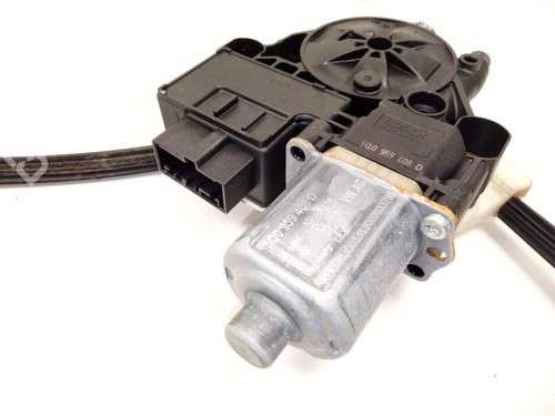 Rear right window mechanism VW T-ROC (A11, D11) 1.5 TSI | BP26031909C25 - Image 2