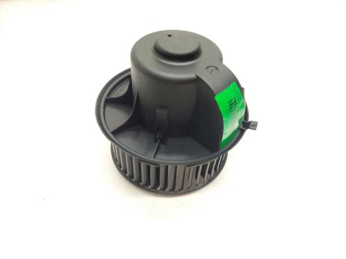 Used Heater blower motor FORD MONDEO II (BAP) [1996-2000]  16890885
