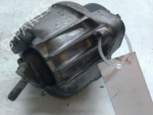Used Engine mount BMW 3 (E90) 320 d (163 hp) 30206752