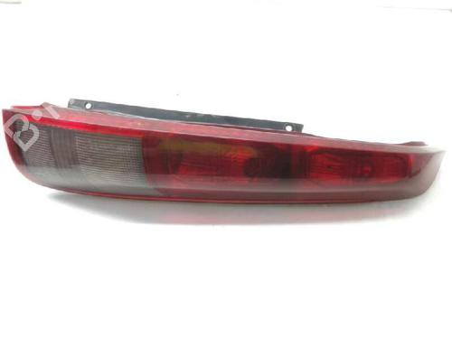 Used Right taillight NISSAN X-TRAIL I (T30) [2001-2013]  17055266