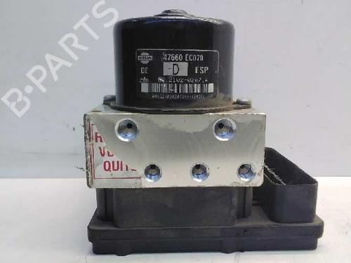 Used Control unit NISSAN PATHFINDER II (R50) 3.3 V6 4WD (170 hp) 25224845