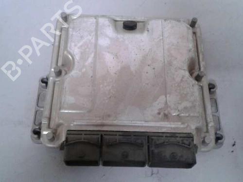 Engine control unit (ECU) RENAULT TRAFIC II Van (FL)  | BP6126254M57 