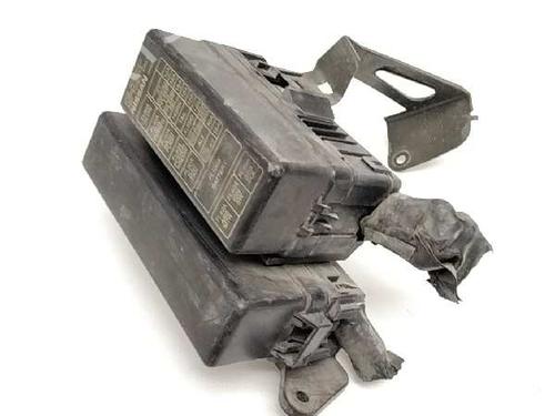 Used Fuse box NISSAN TERRANO II (R20) 2.7 TDi 4WD (125 hp) 1023601