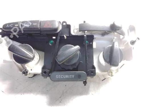 climate-control-toyota-yaris-_p1_-7582774-1999-2000-2001-2002-2003-2004-2005-17056514 main image