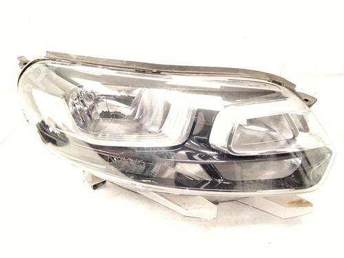 Used Right headlight OPEL VIVARO C Van (K0) 1.5 (120 hp) 30059428