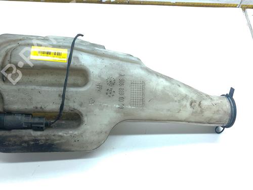 Used Windscreen washer tank Windscreen washer tank MERCEDES-BENZ SPRINTER 3,5-t Platform/Chassis (B906) 309 CDI (906.131, 906.133, 906.135, 906.231, 906.233,... (88 hp) 33321834 33321834