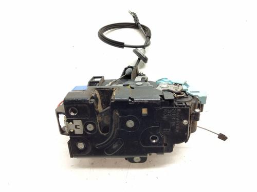 Used Front right lock VW CADDY III Box Body/MPV (2KA, 2KH, 2CA, 2CH) 2.0 SDI (70 hp) 18697193
