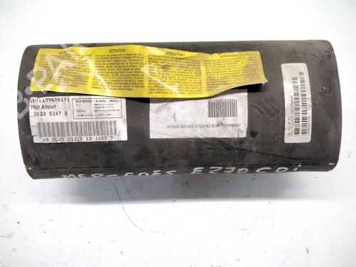 Used Passenger airbag MERCEDES-BENZ E-CLASS (W210) [1995-2003]  10696977
