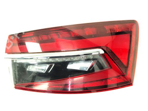 Used Right taillight SKODA SUPERB III (3V3) 2.0 TDI (150 hp) 31096473