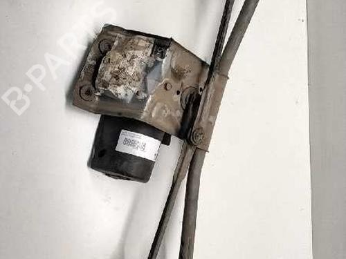 Used Front wiper motor FORD FIESTA I (GFBT) [1976-1983]  10868432
