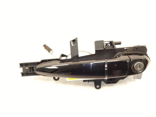 Venstre foran utvendig håndtak BMW 1 (E81) [2006-2012]  31710065