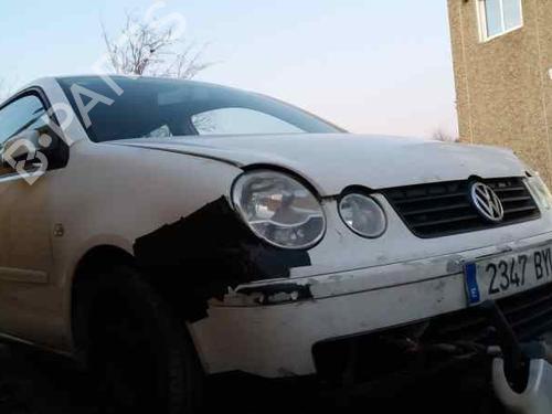 Windscreen washer tank VW POLO (9N_, 9A_)  | BP9762110C113 