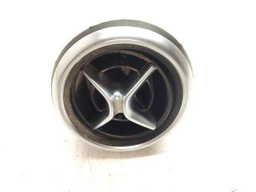 Used Air vent MERCEDES-BENZ A-CLASS (W176) A 200 CDI / d (176.008) (136 hp) 18641852