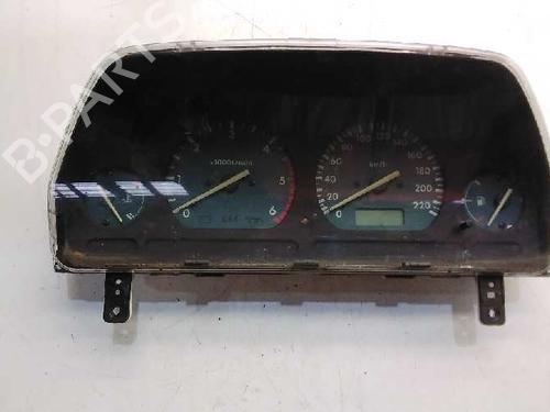 Used Instrument cluster LAND ROVER FREELANDER I (L314) [1998-2006]  10330232