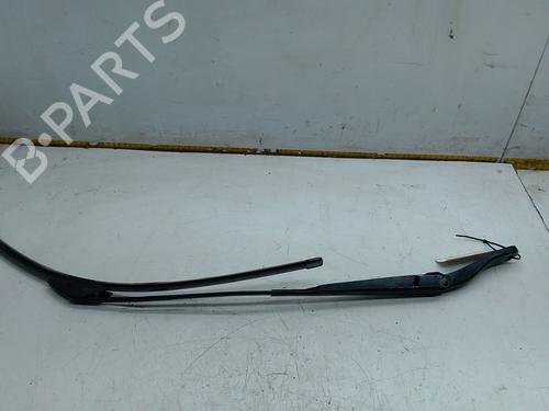 Used Front windshield wiper arm RENAULT MASTER III Van (FV) 2.3 dCi 125 FWD (FV0C, FV0D, FV0G, FV0H, FV0J, FV0K,... (125 hp) 30645150