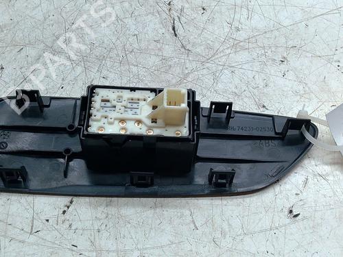 Right front window switch TOYOTA AURIS (_E15_) 1.8 Hybrid (ZWE150_, ZWE150R) | BP31194230I26