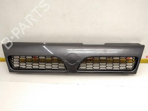 Used Grille NISSAN SUNNY III (N14, B13) 2.0 D (75 hp) 25225573