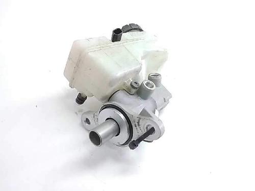 Used Brake master cylinder Brake master cylinder 17057857 17057857