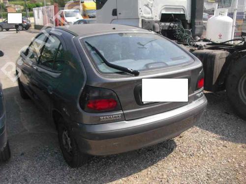 Engine control unit (ECU) RENAULT MEGANE I (BA0/1_)  | BP151698M57 