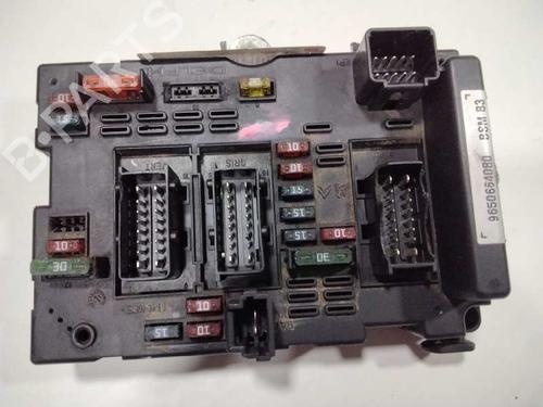 Used Fuse box CITROËN XSARA PICASSO (N68) 2.0 HDi (90 hp) 15887905