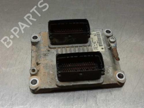 Used Engine control unit (ECU) OPEL MERIVA A MPV (X03) [2003-2010]  208450